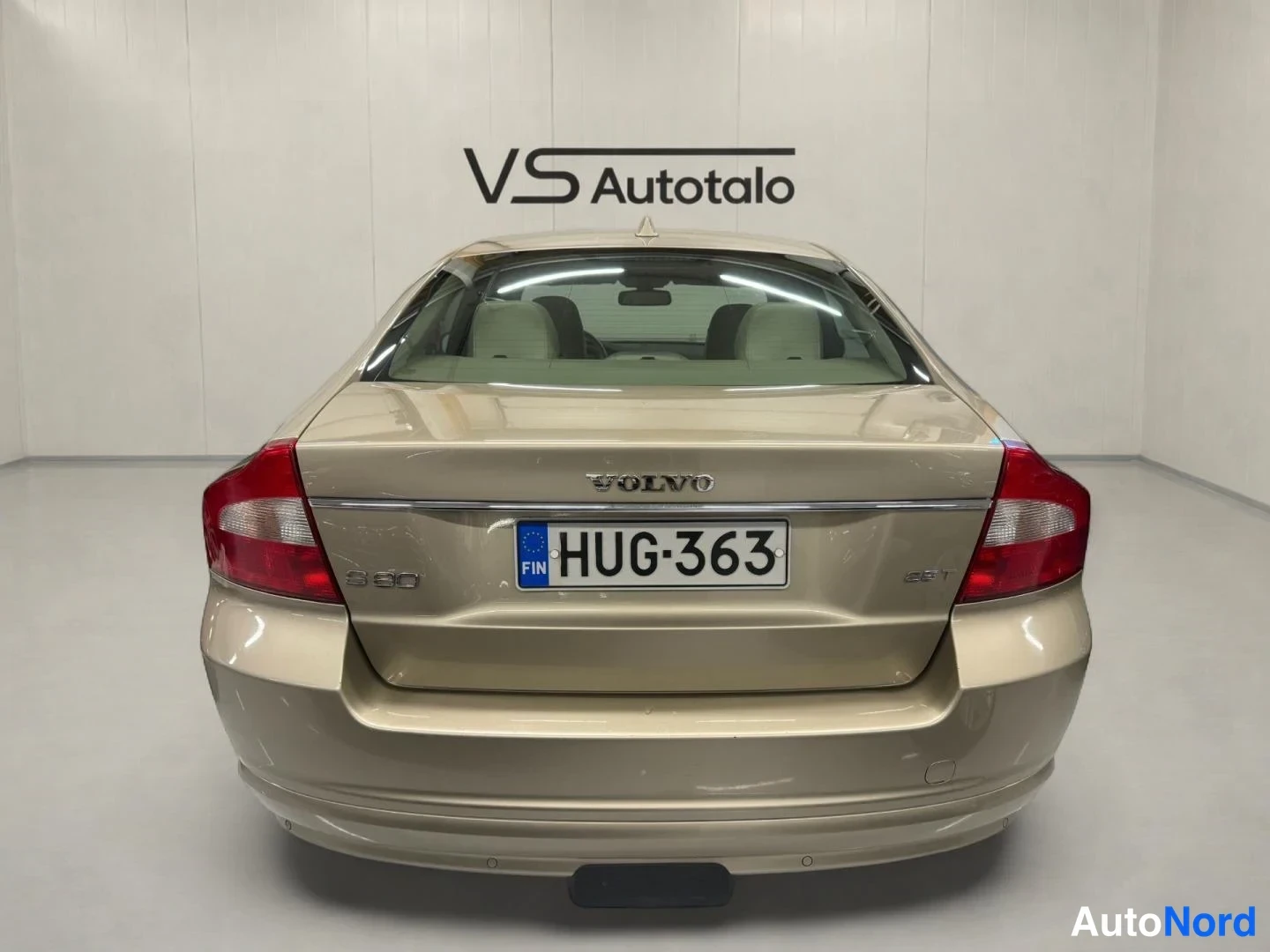 Keltainen Volvo S80 2007, takaa, kuva 6