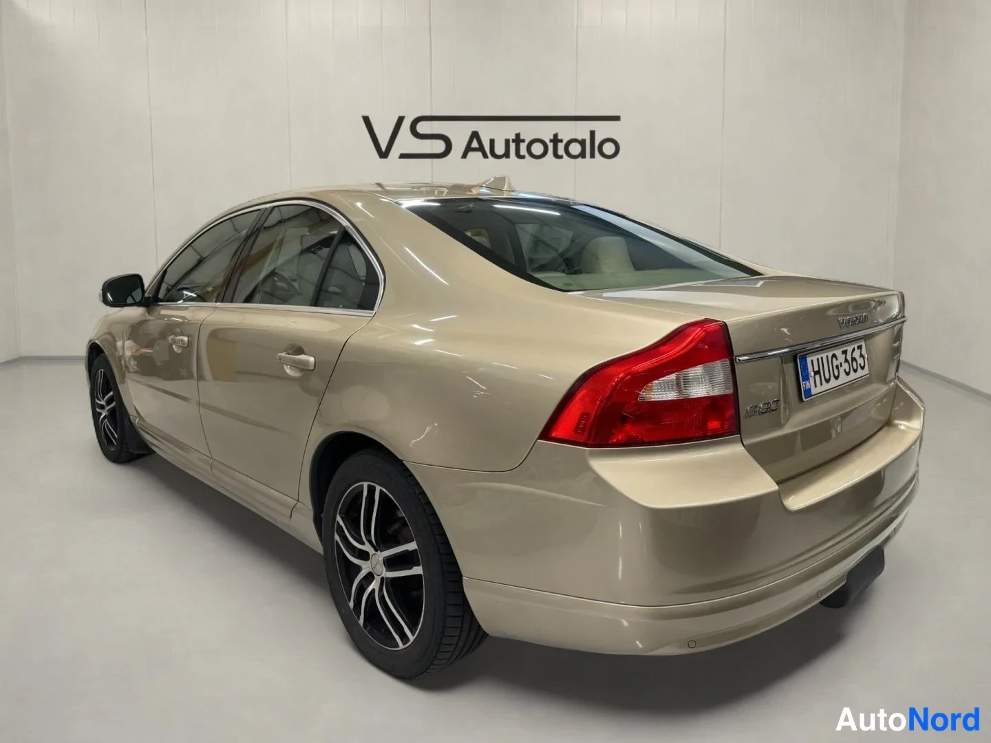 Keltainen Volvo S80 2007, takaviisto, kuva 5
