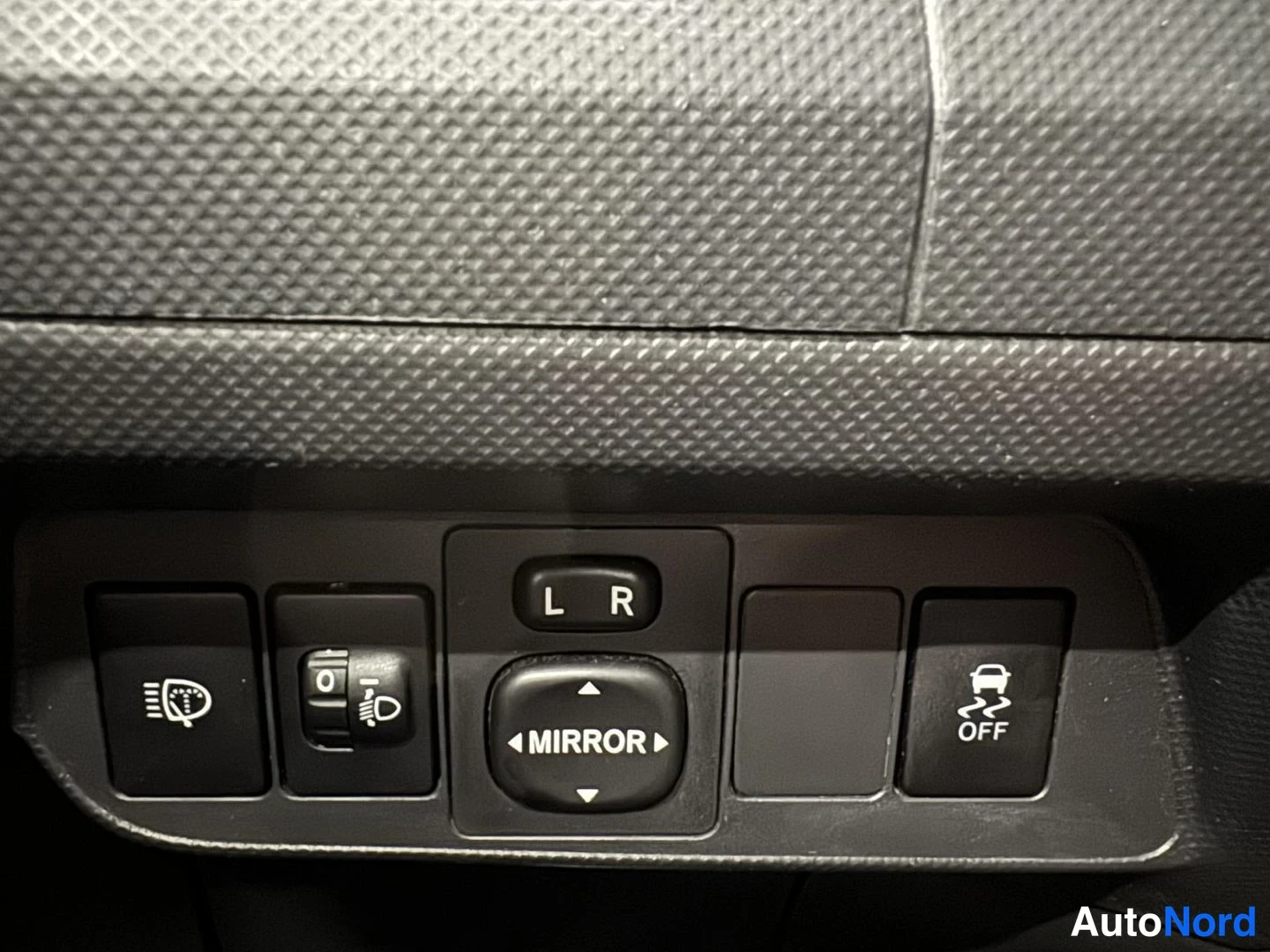Harmaa Toyota Auris 2007, yksityiskohta, kuva 13