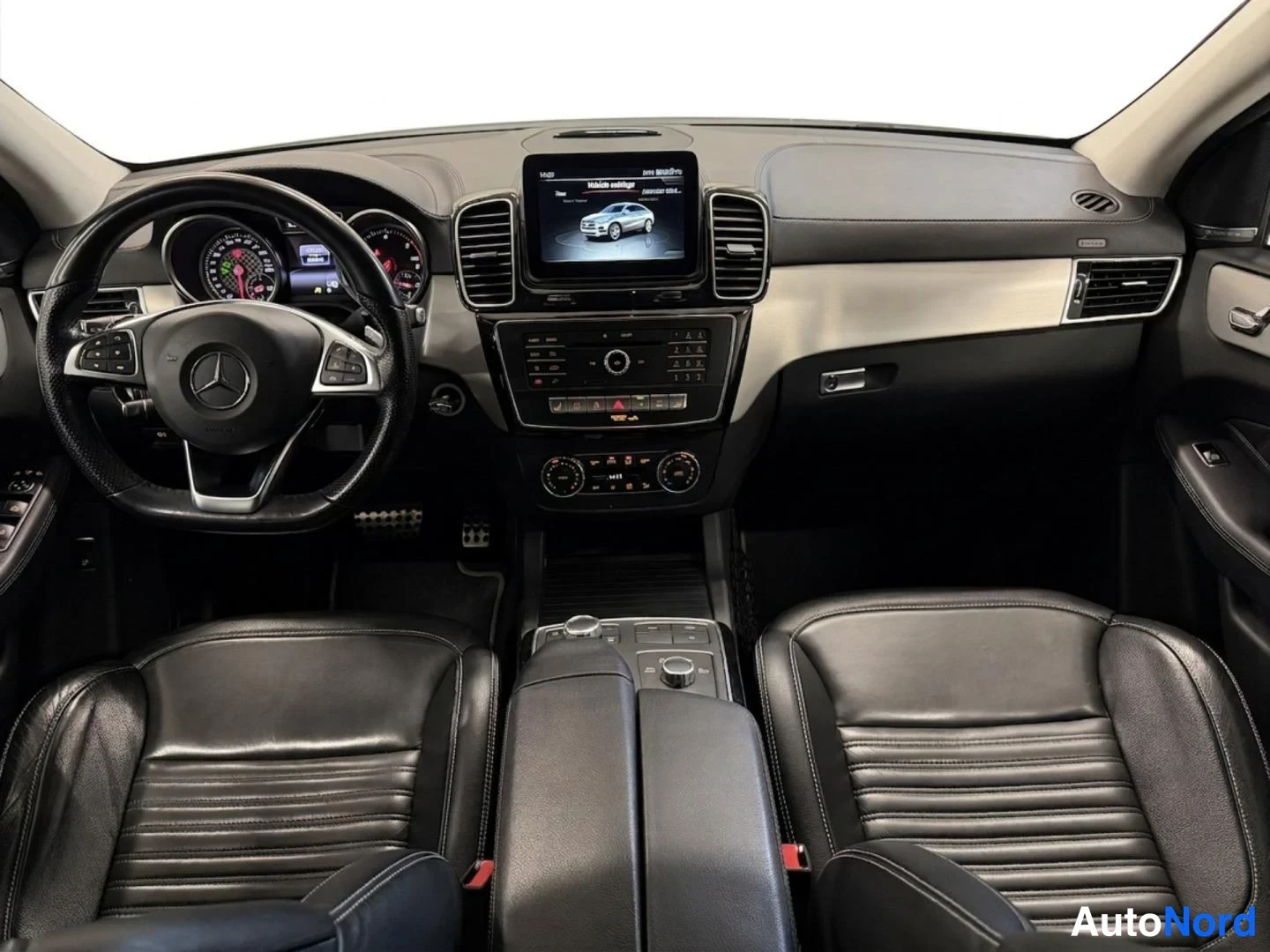 Valkoinen Mercedes-Benz GLE 350 d 4MATIC 2017, ohjaamo, kuva 11