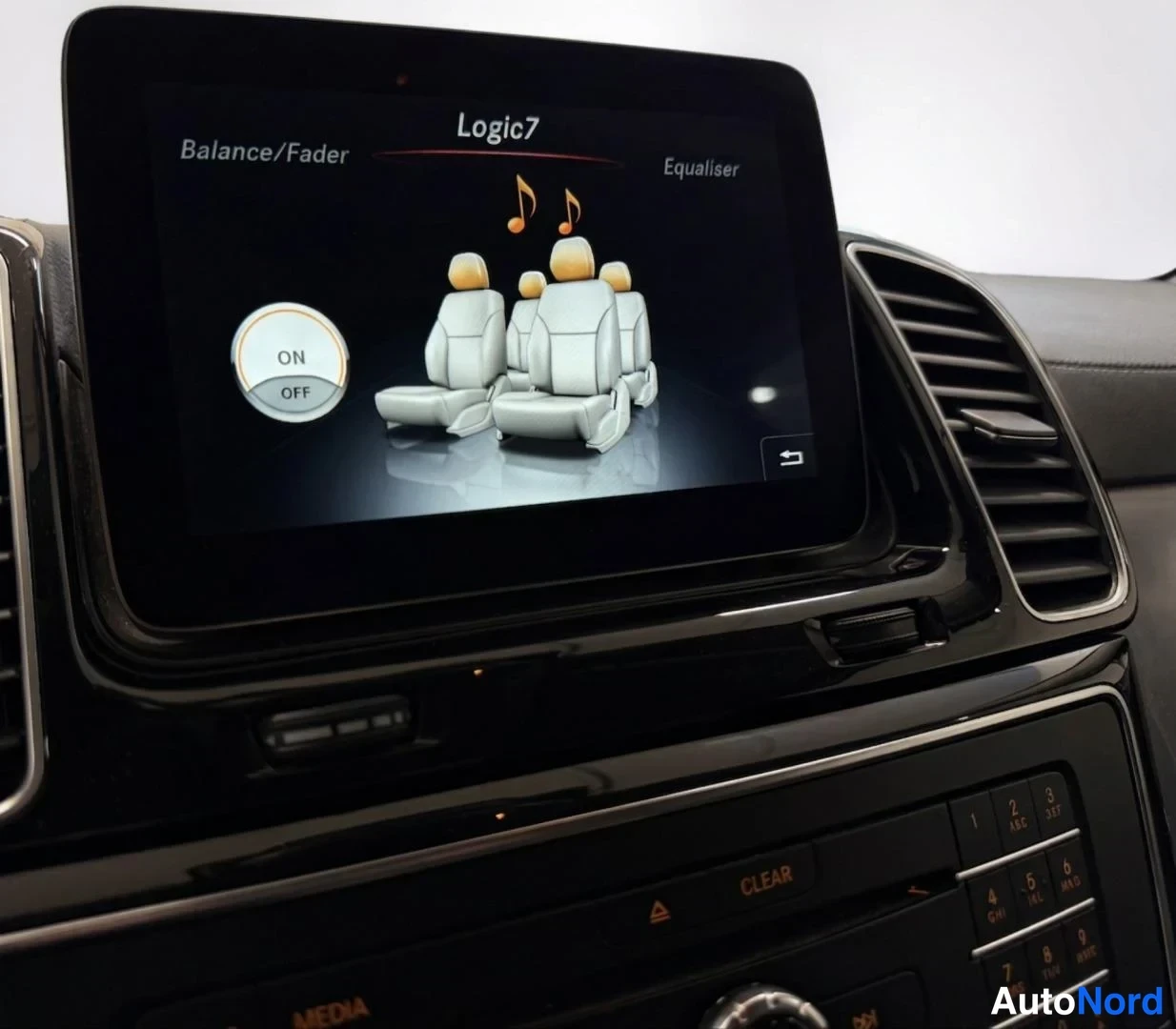 Valkoinen Mercedes-Benz GLE 350 d 4MATIC 2017, yksityiskohta, kuva 18