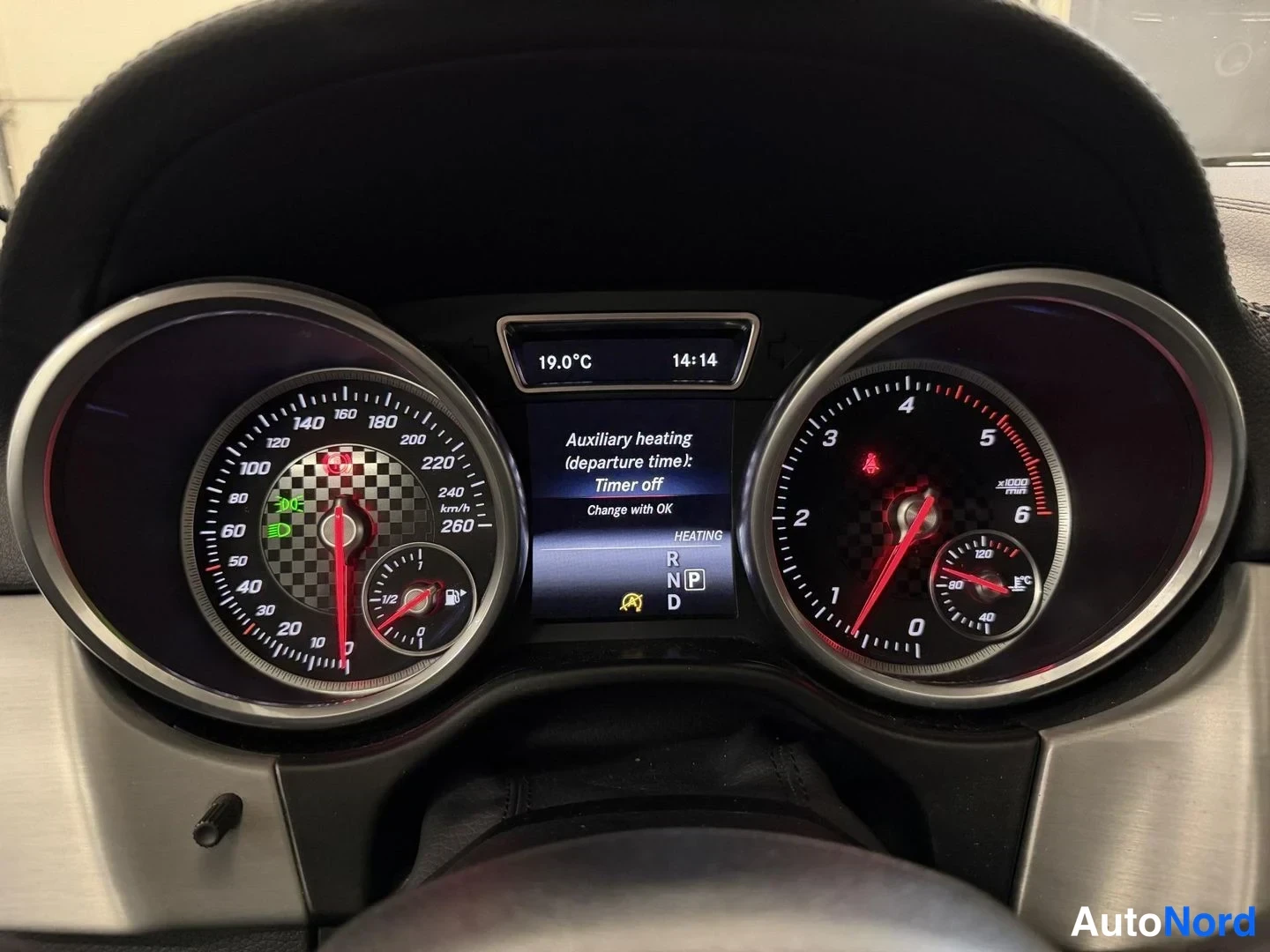 Valkoinen Mercedes-Benz GLE 350 d 4MATIC 2017, yksityiskohta, kuva 22