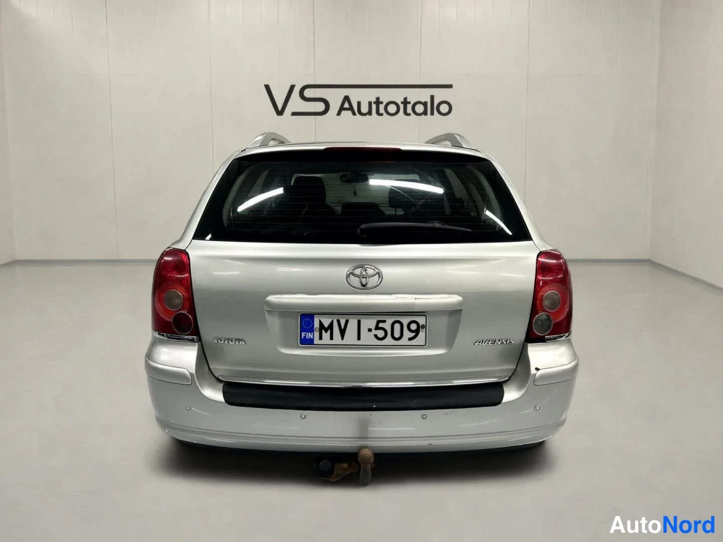 Hopea Toyota Avensis 2007, takaa, kuva 7