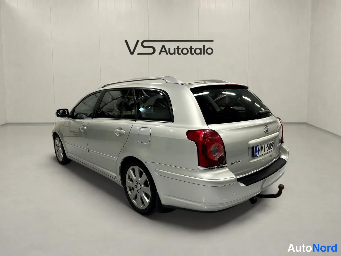 Hopea Toyota Avensis 2007, takaviisto, kuva 6