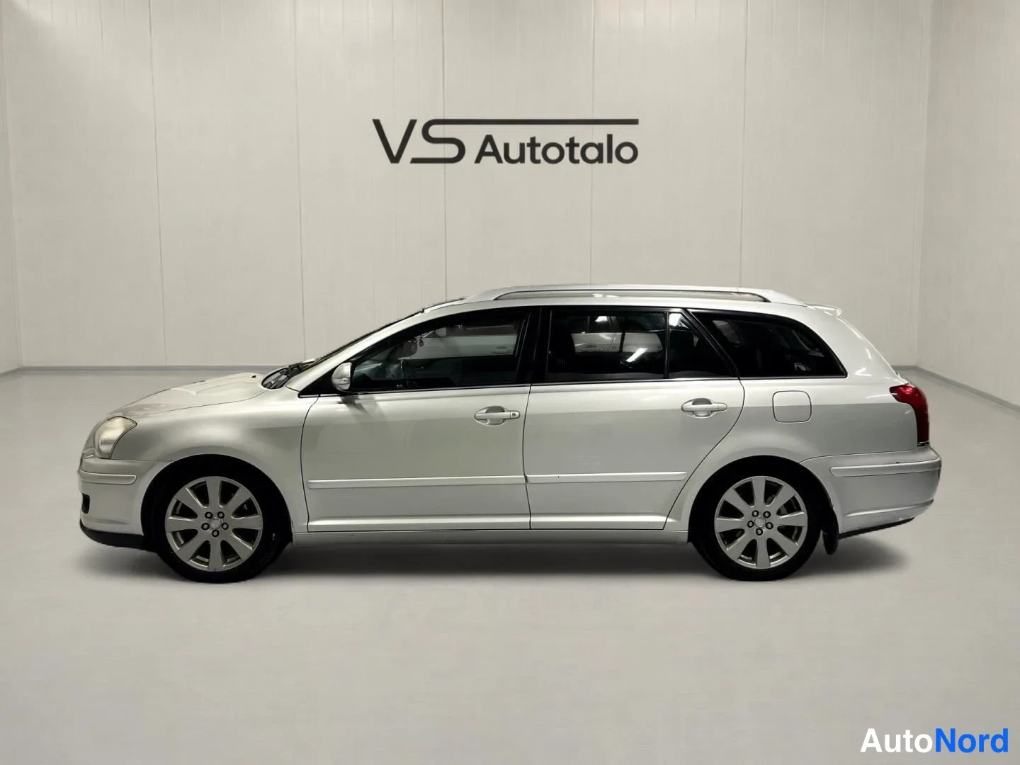 Hopea Toyota Avensis 2007, sivulta, kuva 4