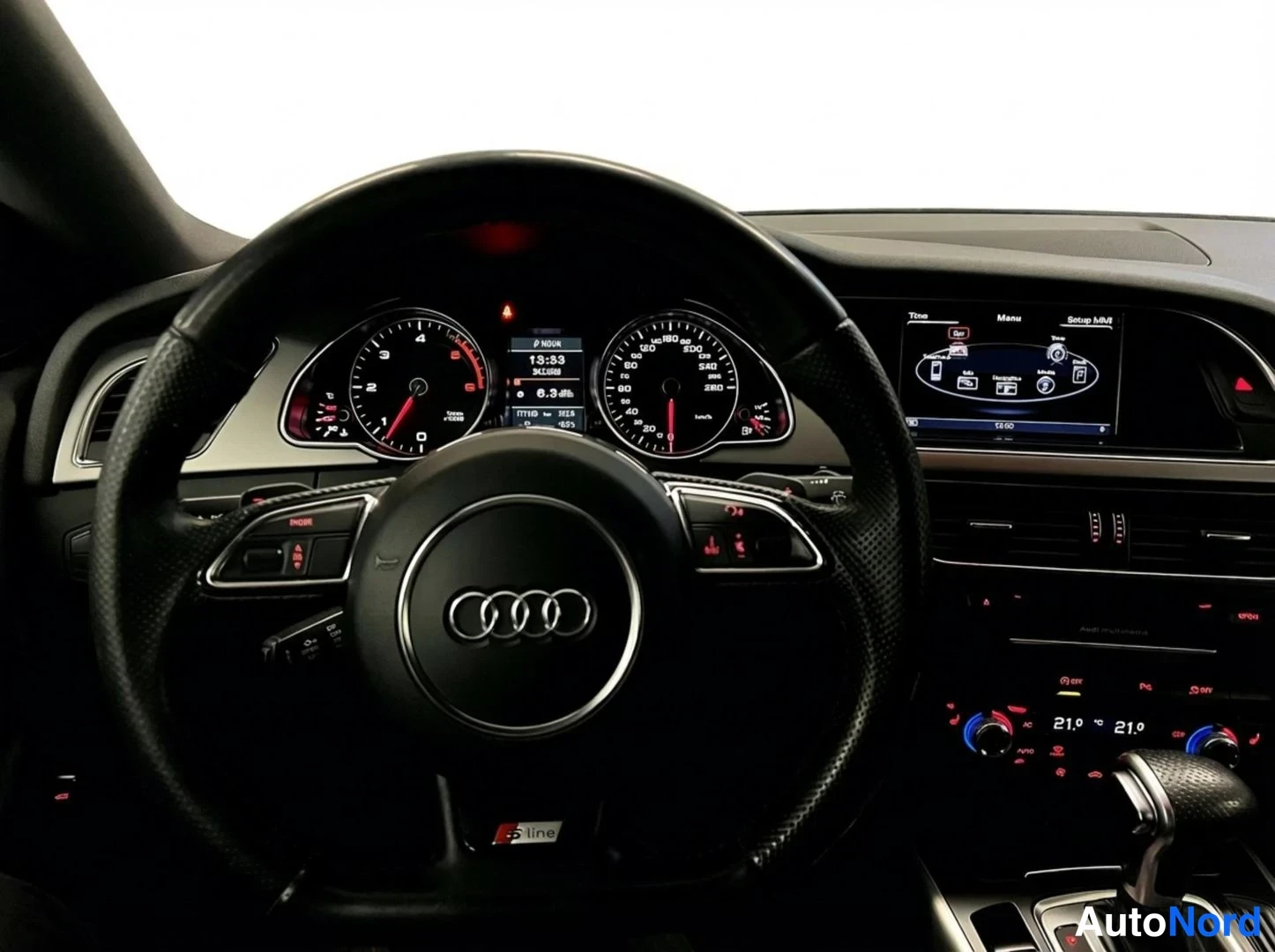 Harmaa Audi a5 Coupe 2012, yksityiskohta, kuva 12