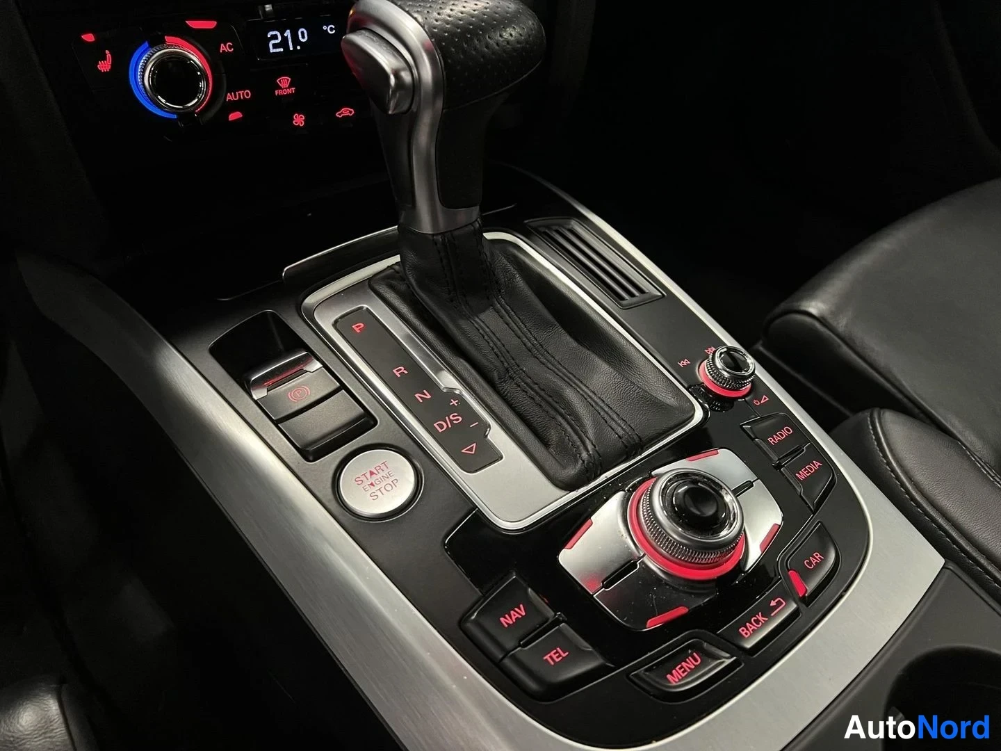 Harmaa Audi a5 Coupe 2012, yksityiskohta, kuva 16