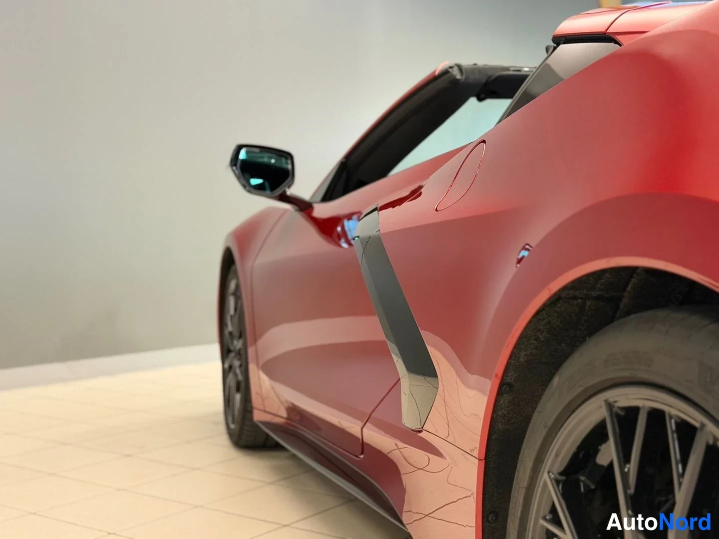 Punainen Chevrolet Corvette 2023, kuva 30