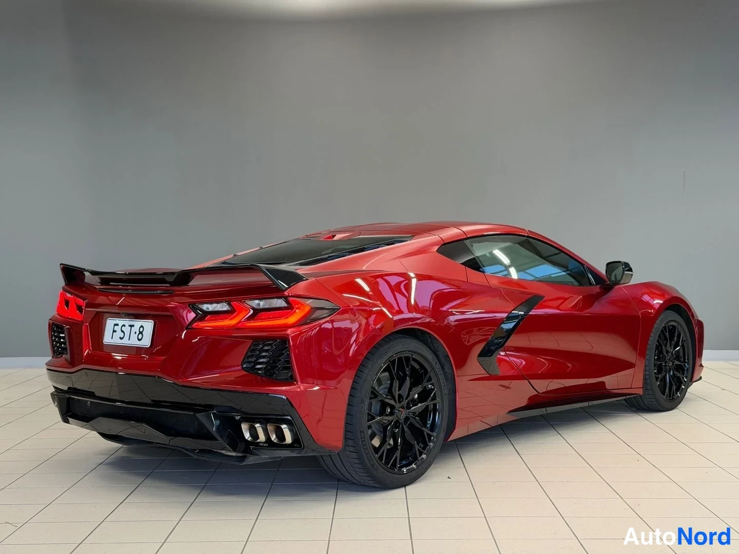 Punainen Chevrolet Corvette 2023, takaviisto, kuva 9