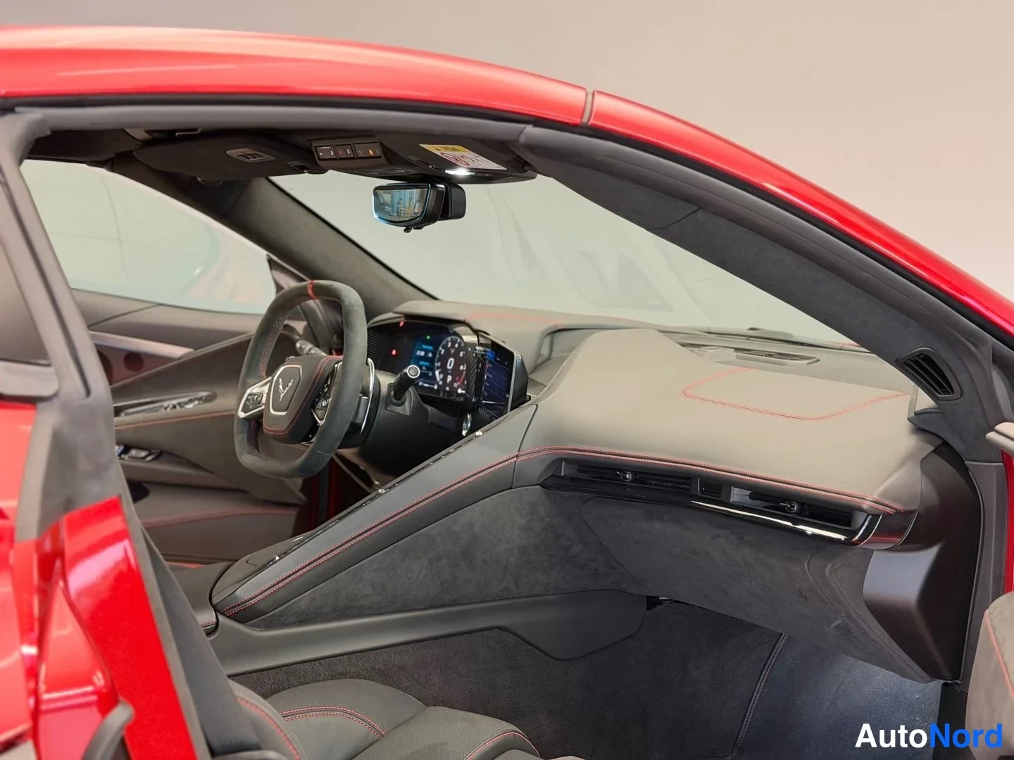 Punainen Chevrolet Corvette 2023, ohjaamo, kuva 10