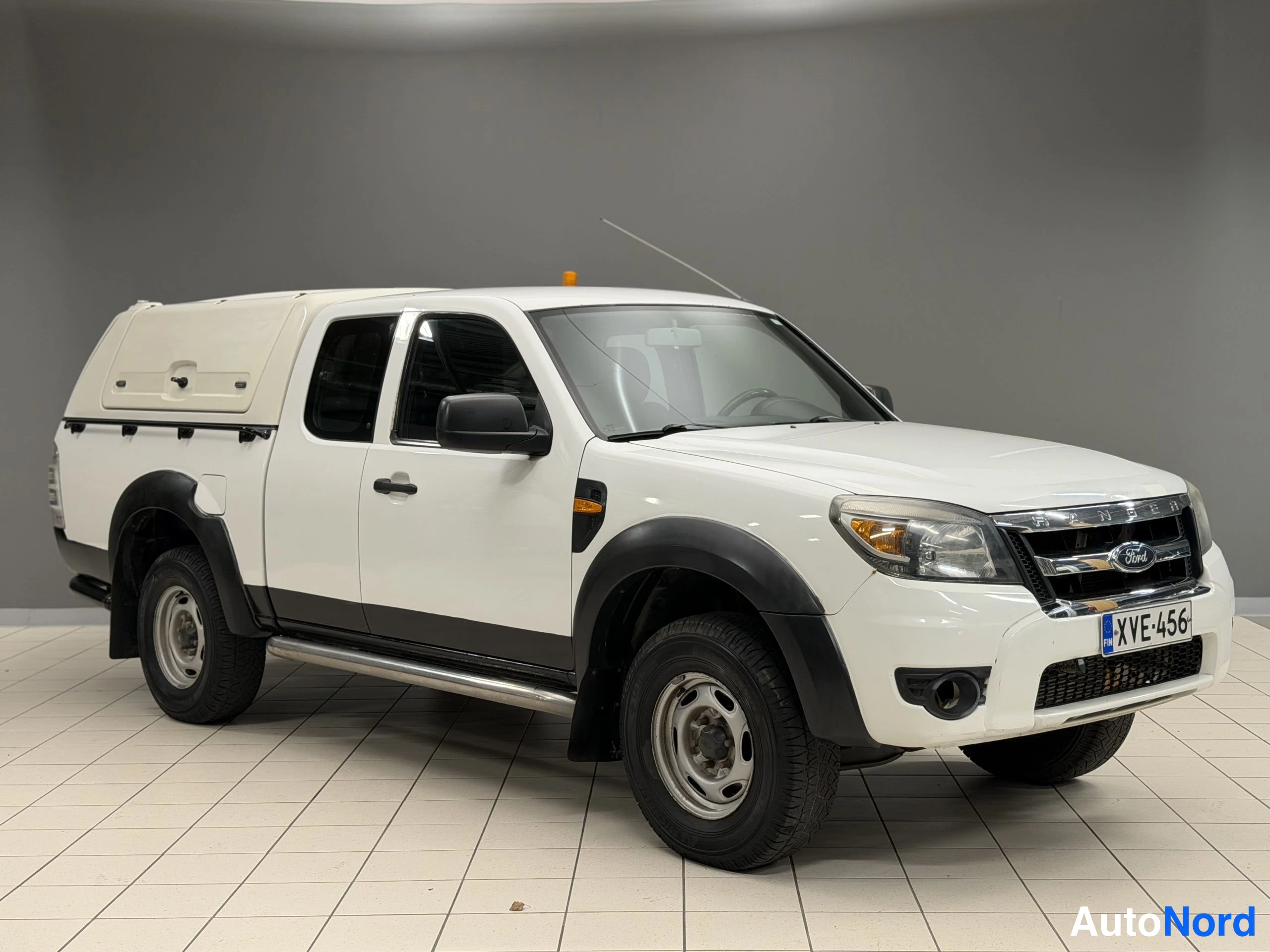 Valkoinen Ford Ranger 2010, takaviisto, kuva 8