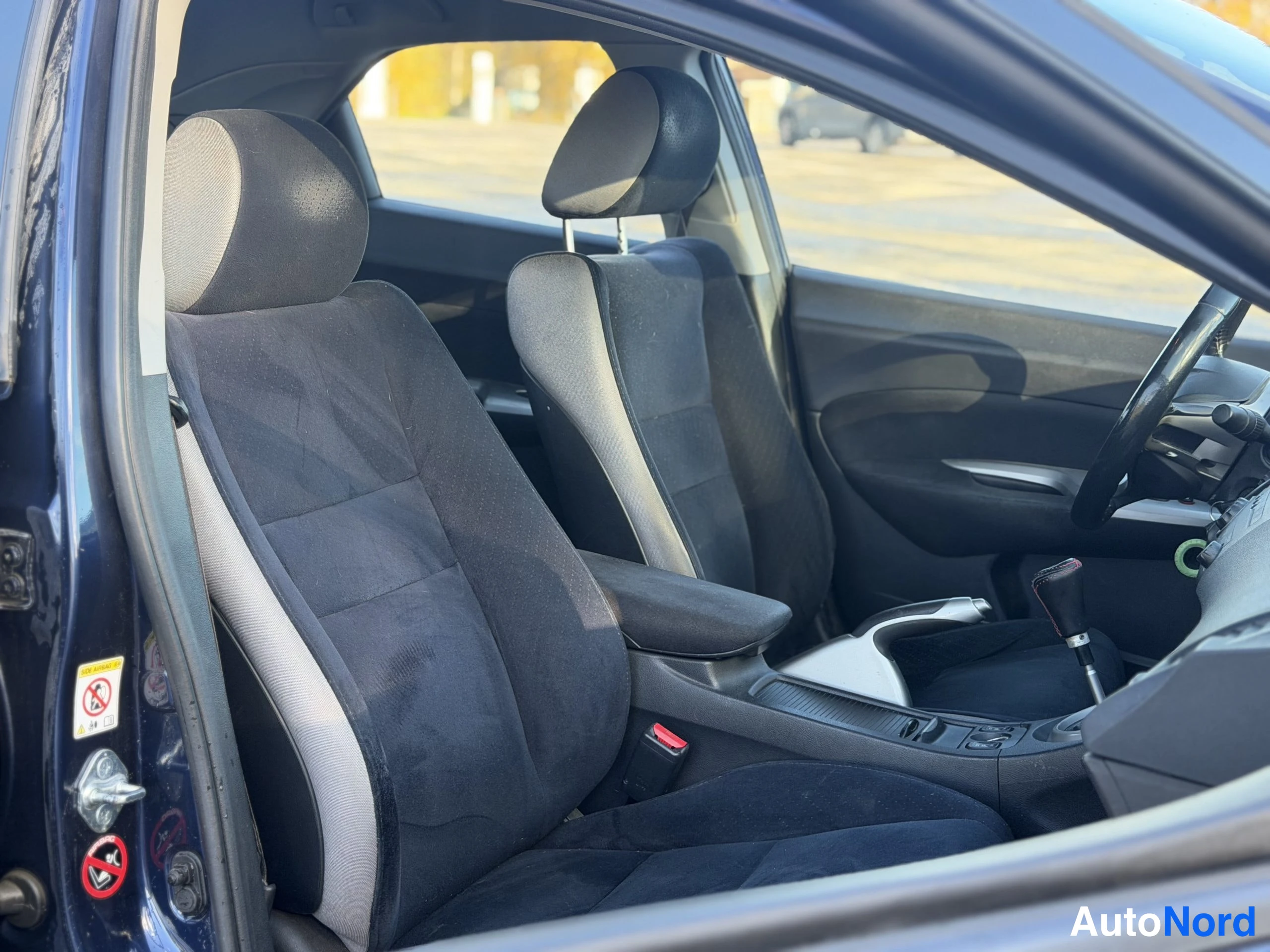 Sininen Honda Civic 2006, etuistuimet, kuva 13