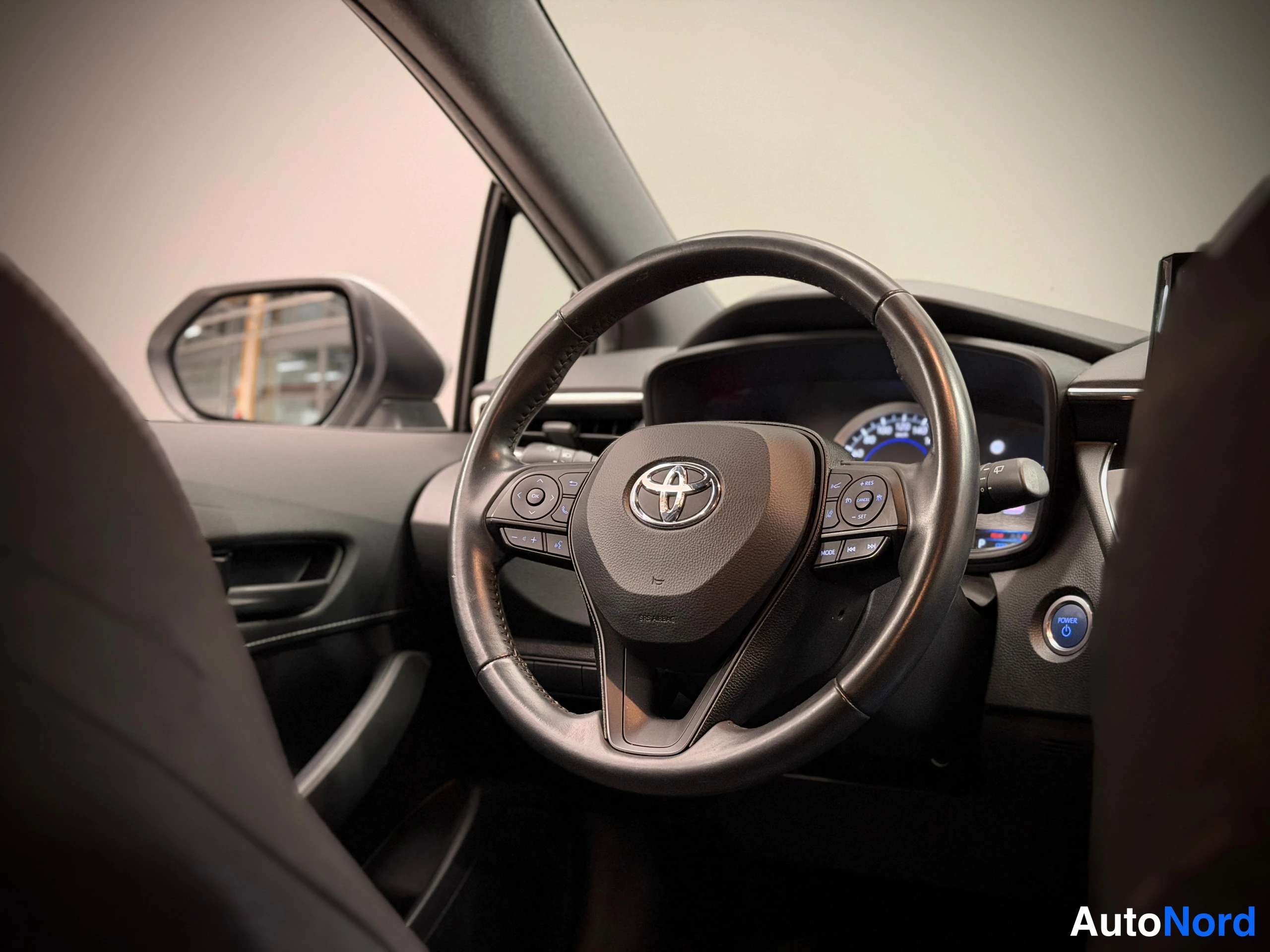 Hopea Toyota Corolla Touring 2020, yksityiskohta, kuva 26