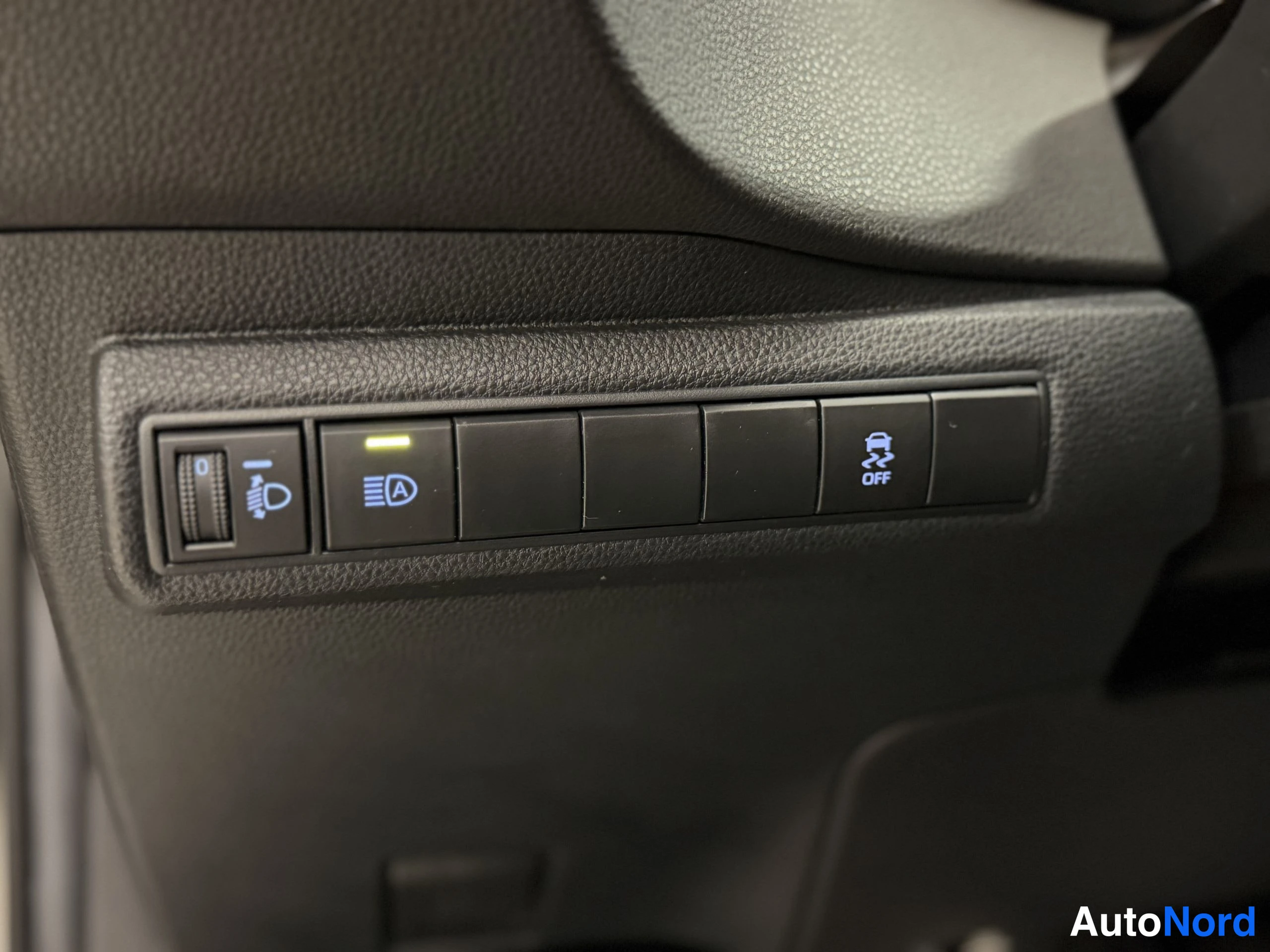 Hopea Toyota Corolla Touring 2020, yksityiskohta, kuva 34