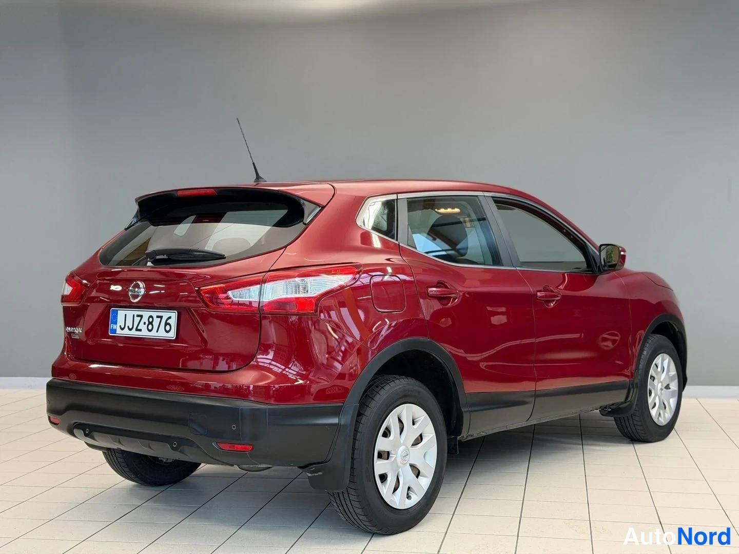 Punainen Nissan Qashqai 2016, takaviisto, kuva 7