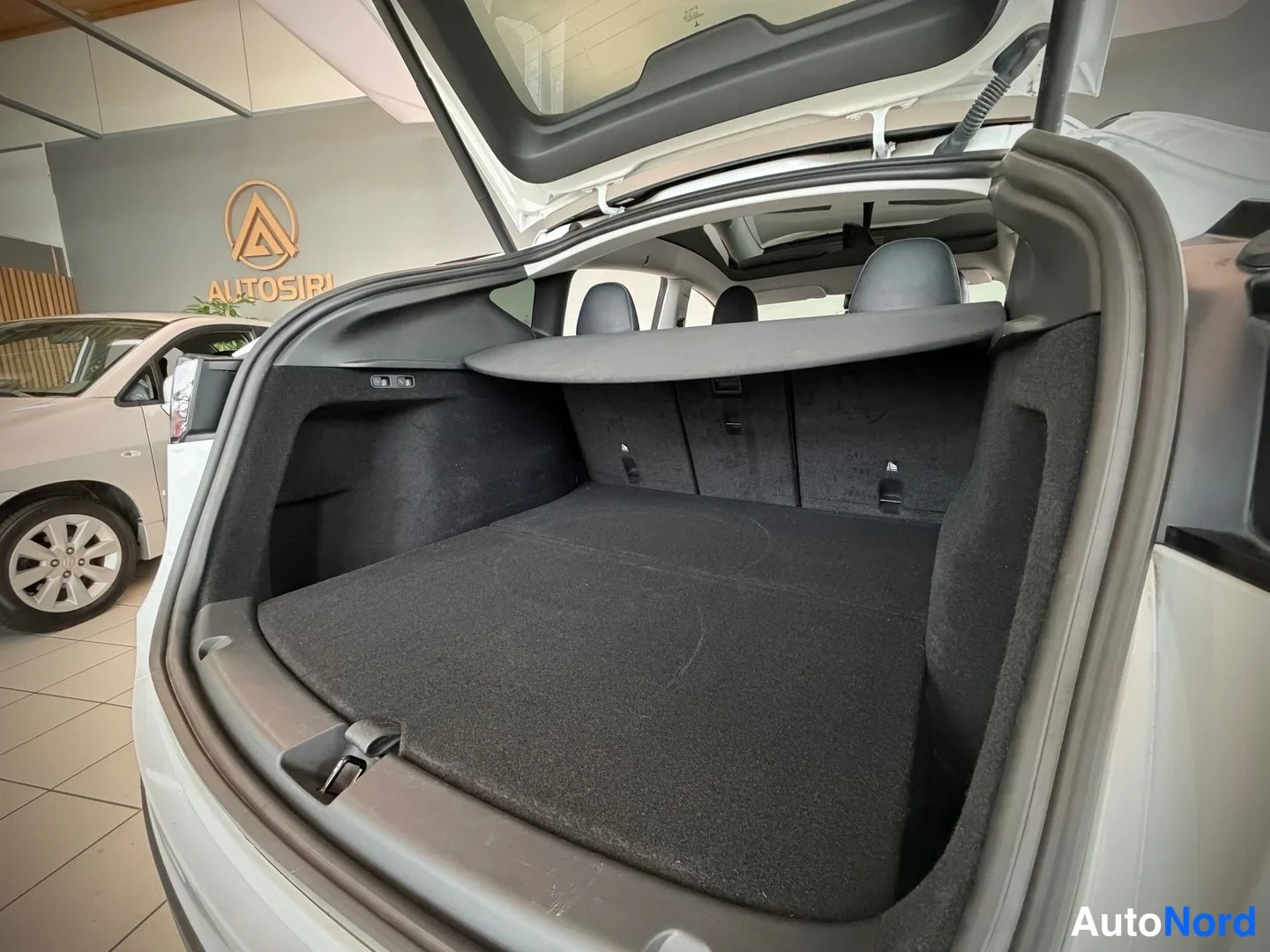 White Tesla Model Y Performance 2023, boot, photo 15