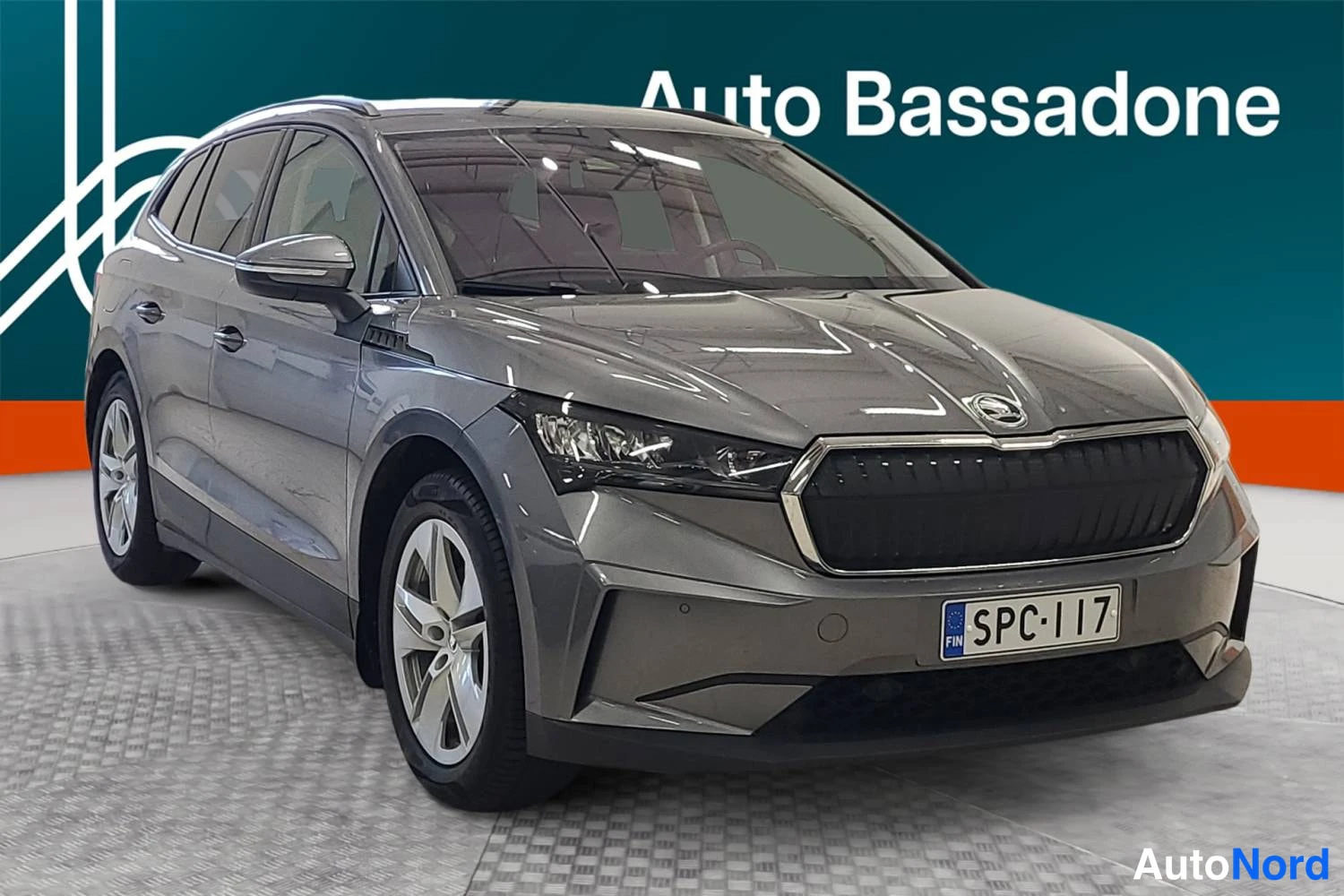 Skoda Enyaq 60 2023, etuviisto, keula oikealle, kuva 3