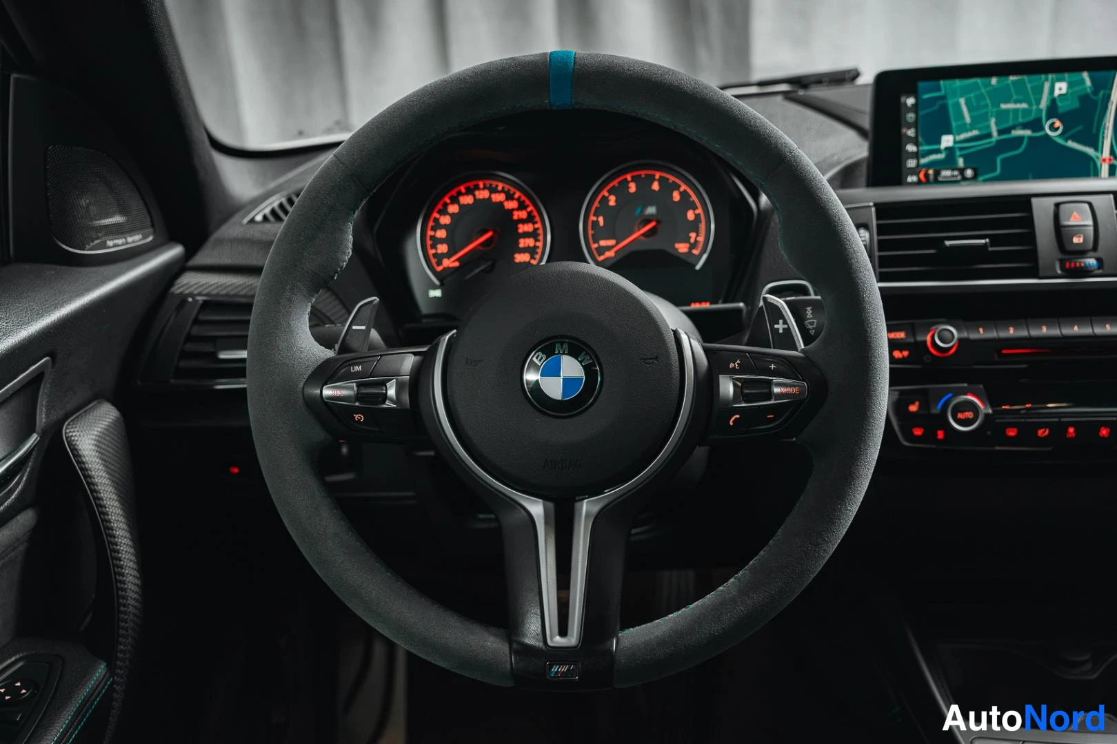 Valkoinen BMW M2 2017, yksityiskohta, kuva 15