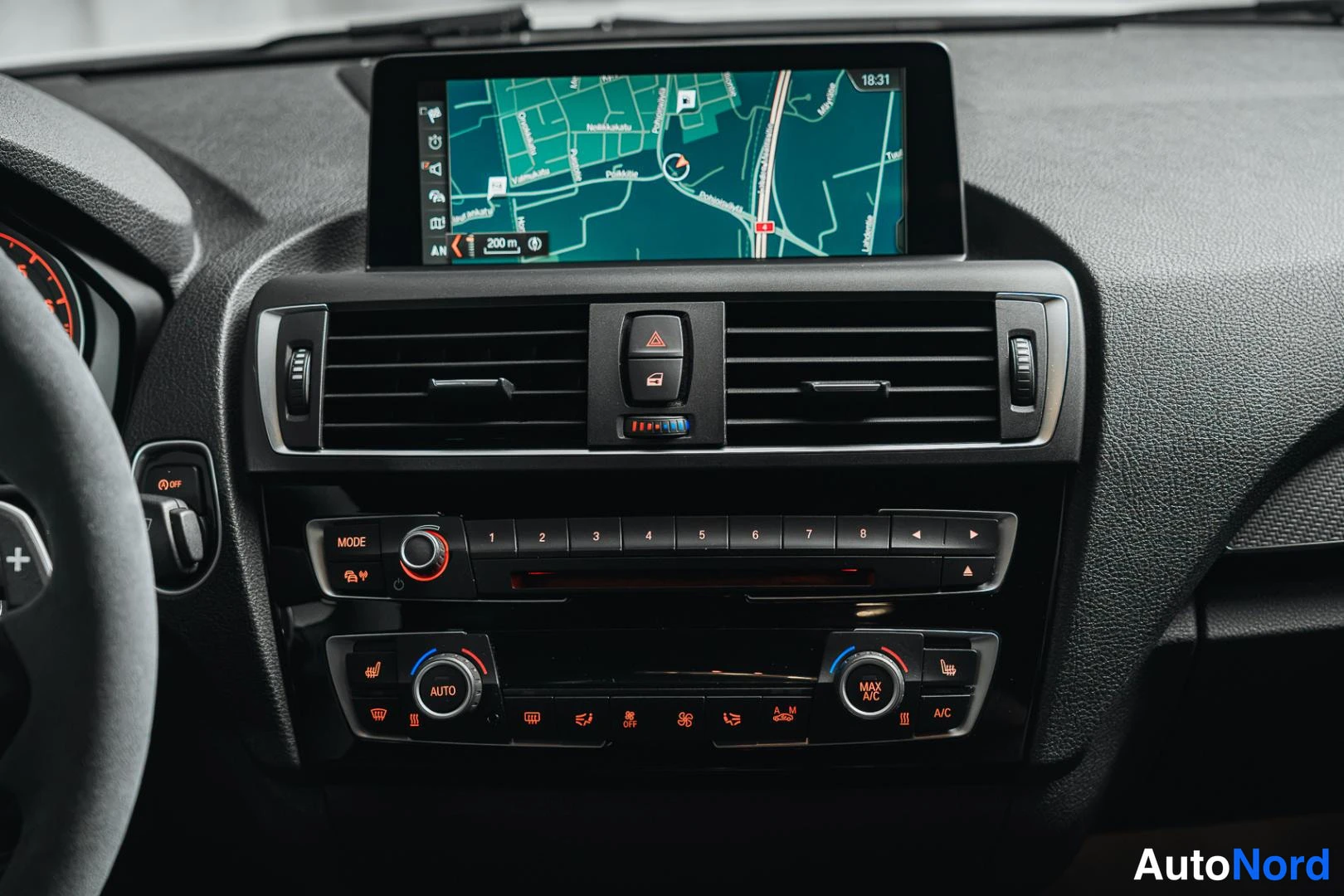 Valkoinen BMW M2 2017, yksityiskohta, kuva 16