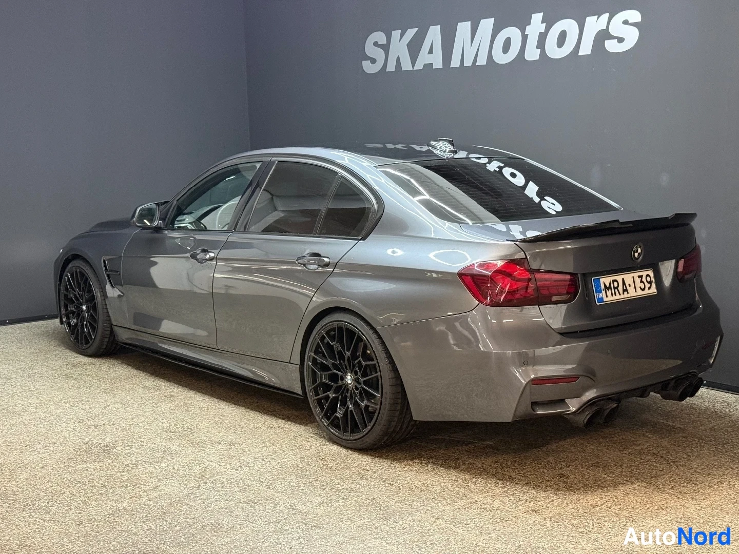 Harmaa BMW M3 2014, takaviisto, kuva 6