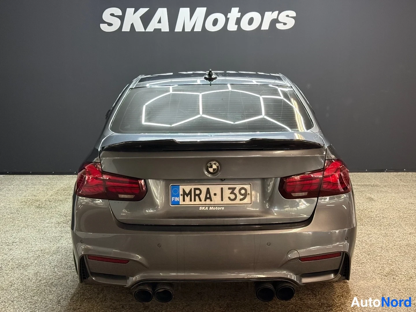 Harmaa BMW M3 2014, takaa, kuva 8