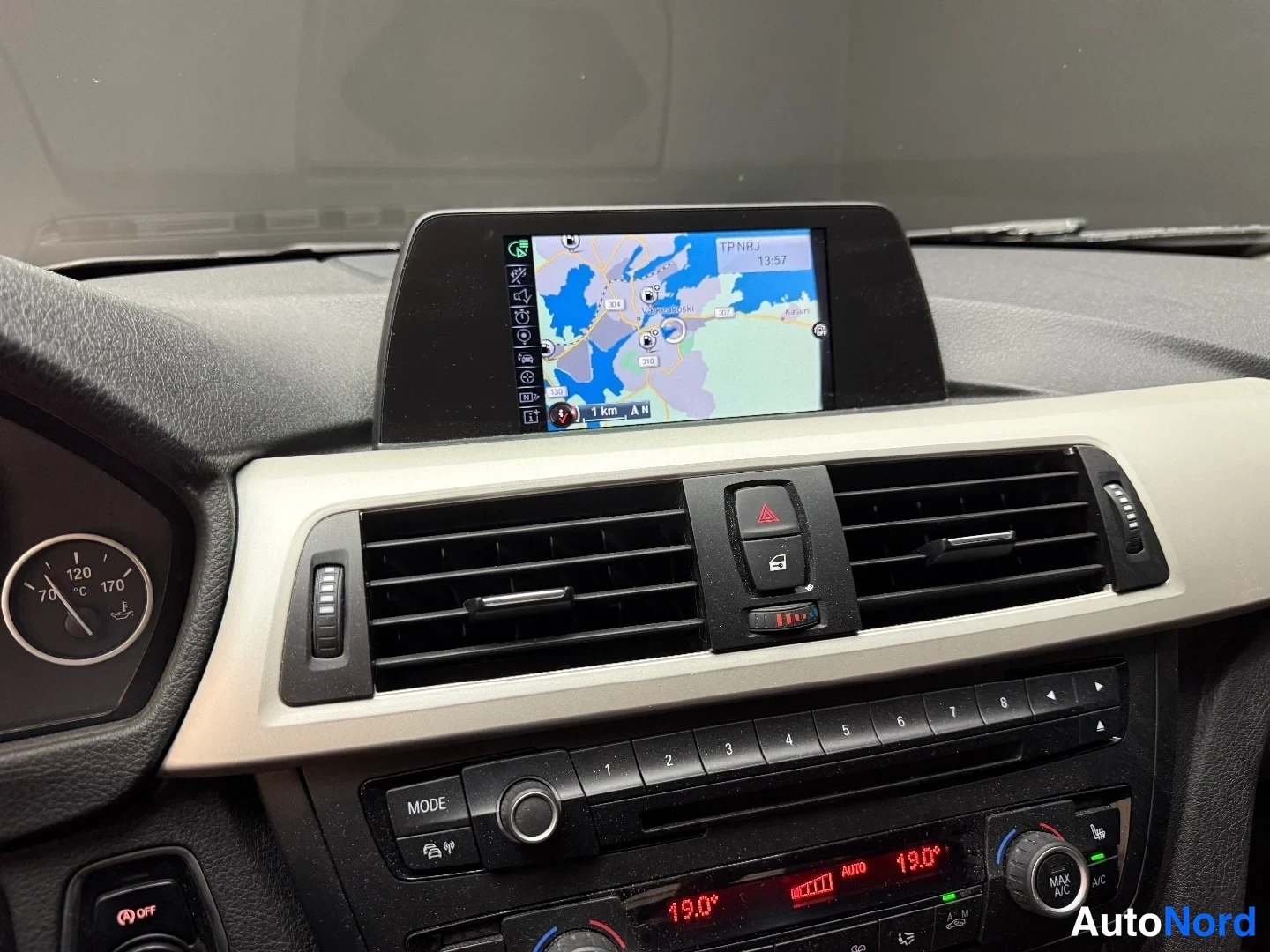Musta BMW 420i 2014, yksityiskohta, kuva 12