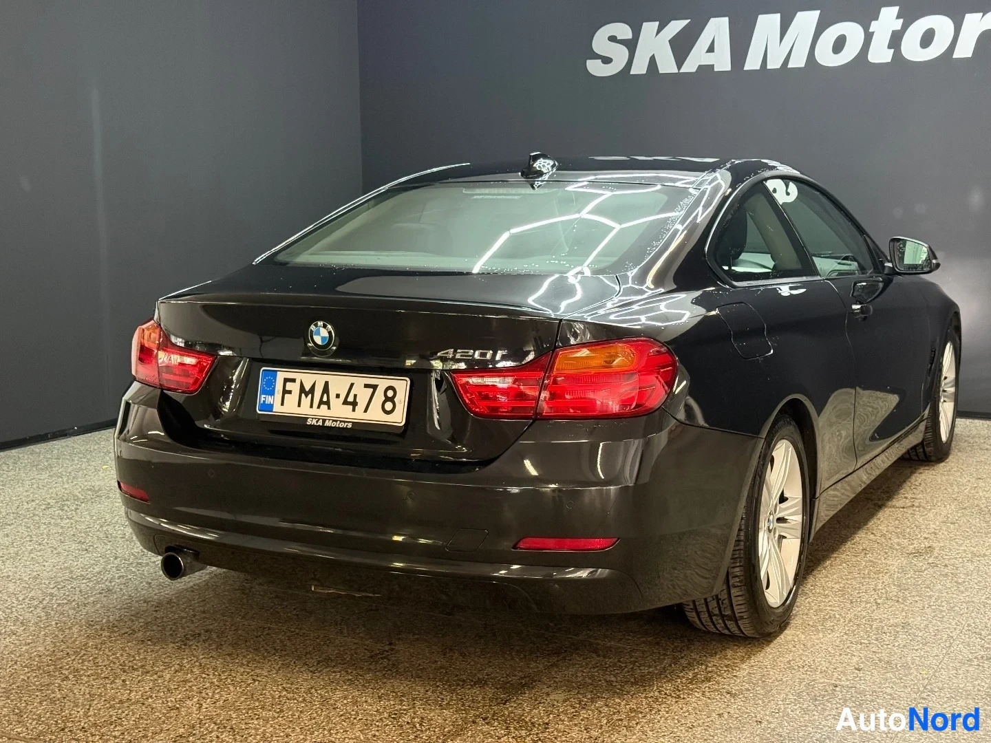 Musta BMW 420i 2014, takaviisto, kuva 7