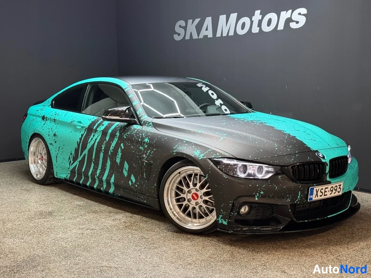 Musta BMW 428i 2014, etuviisto, keula oikealle, kuva 2