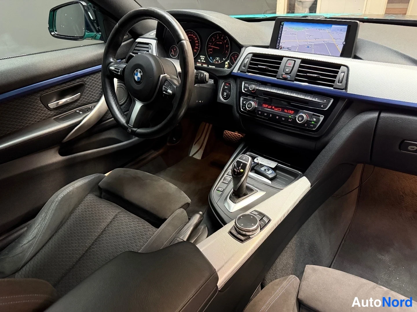 Musta BMW 428i 2014, ohjaamo, kuva 11