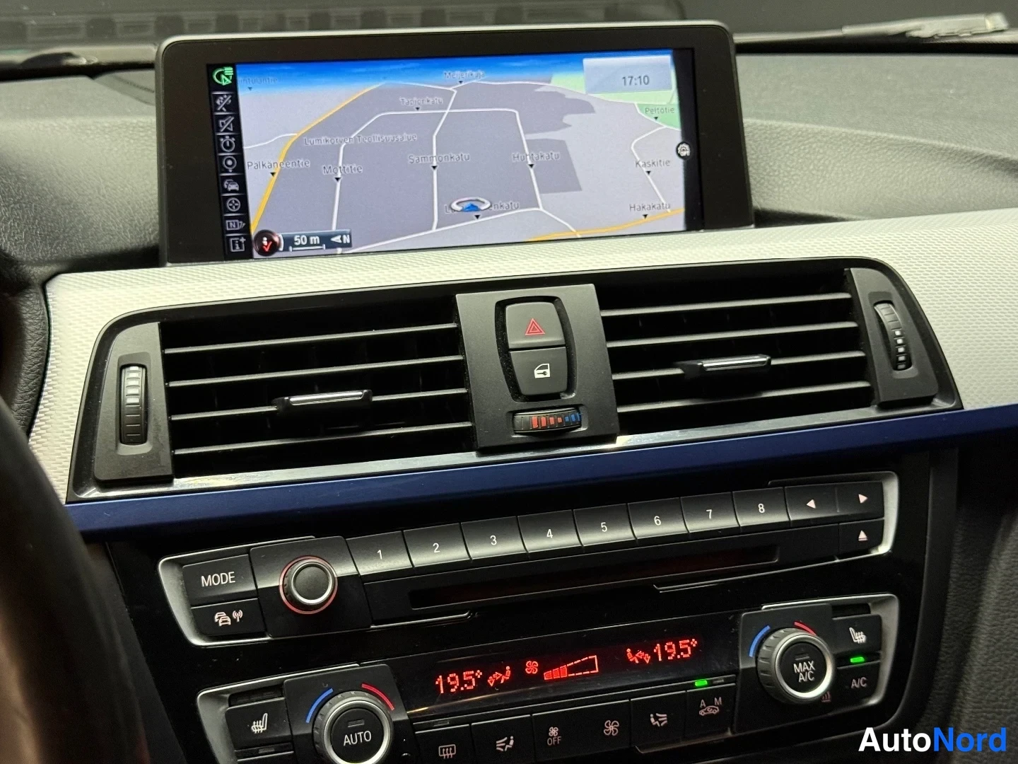 Musta BMW 428i 2014, ohjaamo, kuva 12
