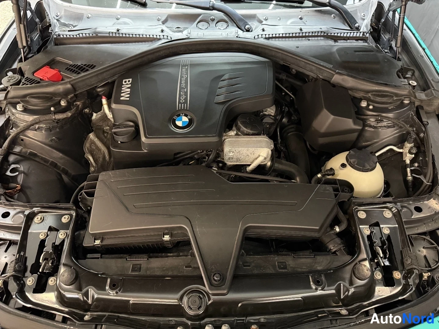 Musta BMW 428i 2014, moottoritila, kuva 13