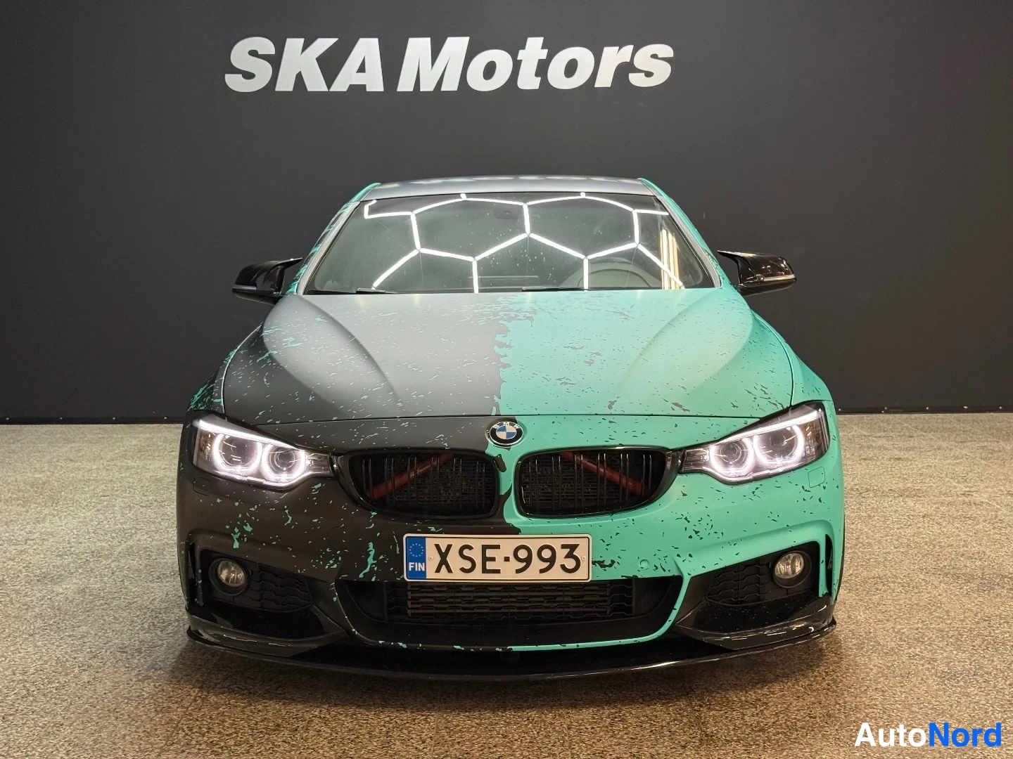 Musta BMW 428i 2014, edestä, kuva 3