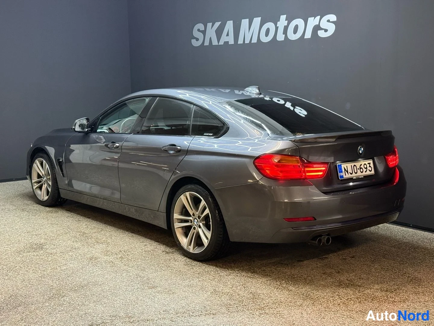 Harmaa BMW 428i xDrive 2015, takaviisto, kuva 6
