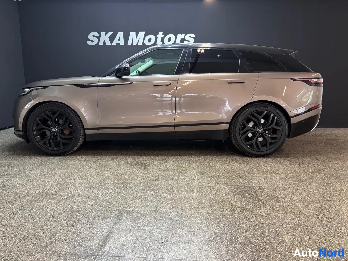 Ruskea Land Rover Range Rover Velar 2018, etuviisto, keula vasemmalle, kuva 2