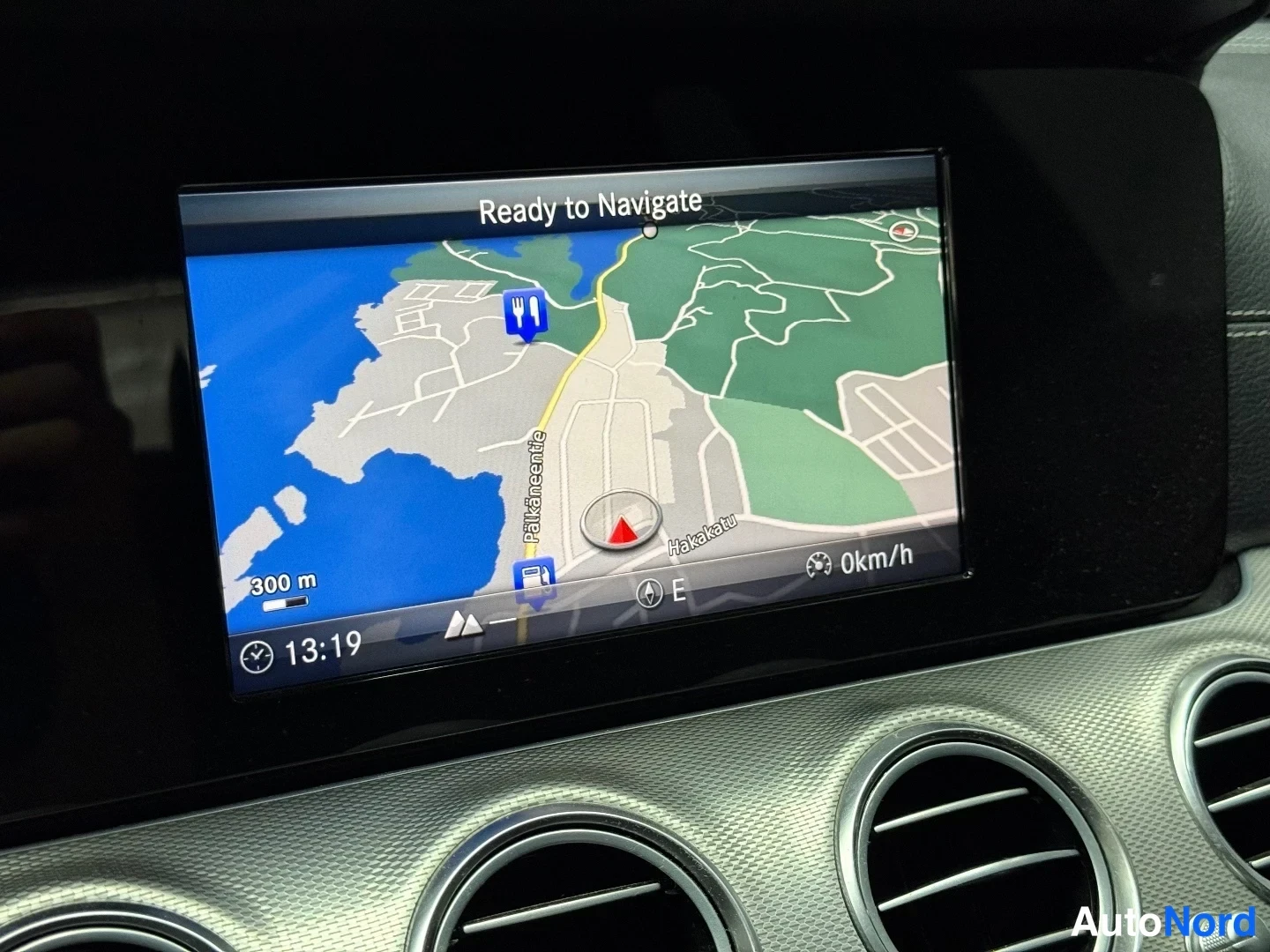 Hopea Mercedes-Benz E 220 d 2017, kuva 13