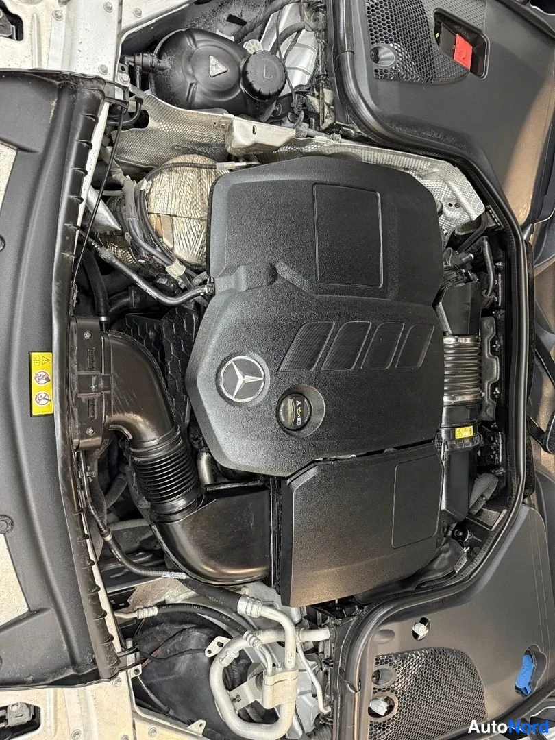 Hopea Mercedes-Benz E 220 d 2017, moottoritila, kuva 11