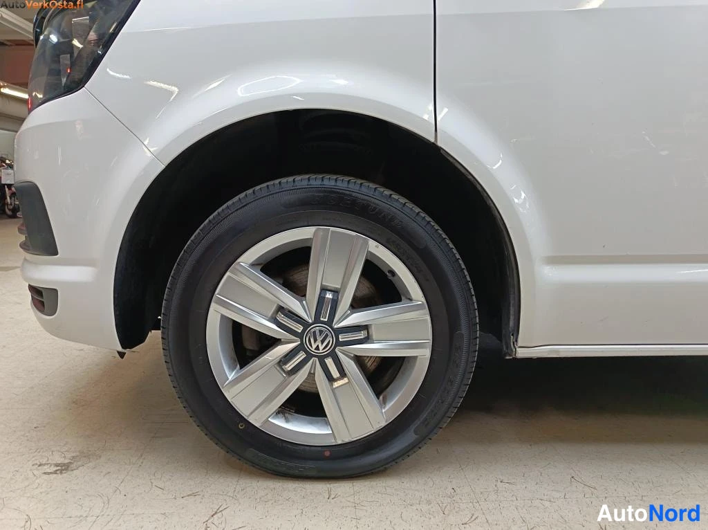 Valkoinen Volkswagen Transporter 2016, yksityiskohta, kuva 14