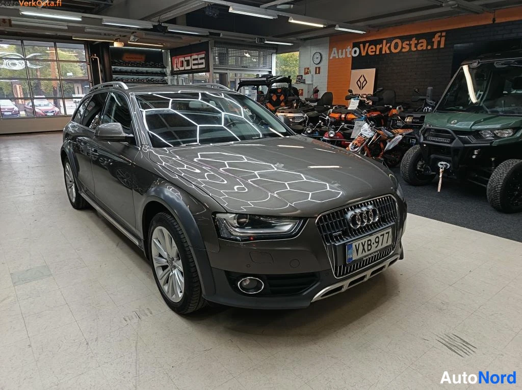 Harmaa Audi A4 Allroad 2013, etuviisto, keula oikealle, kuva 2