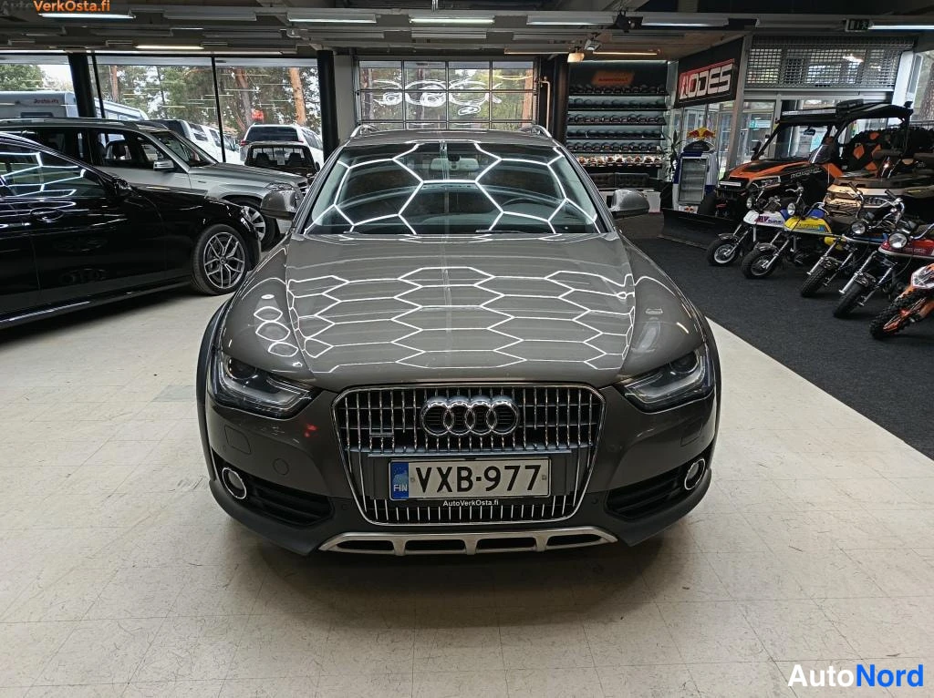 Harmaa Audi A4 Allroad 2013, edestä, kuva 4