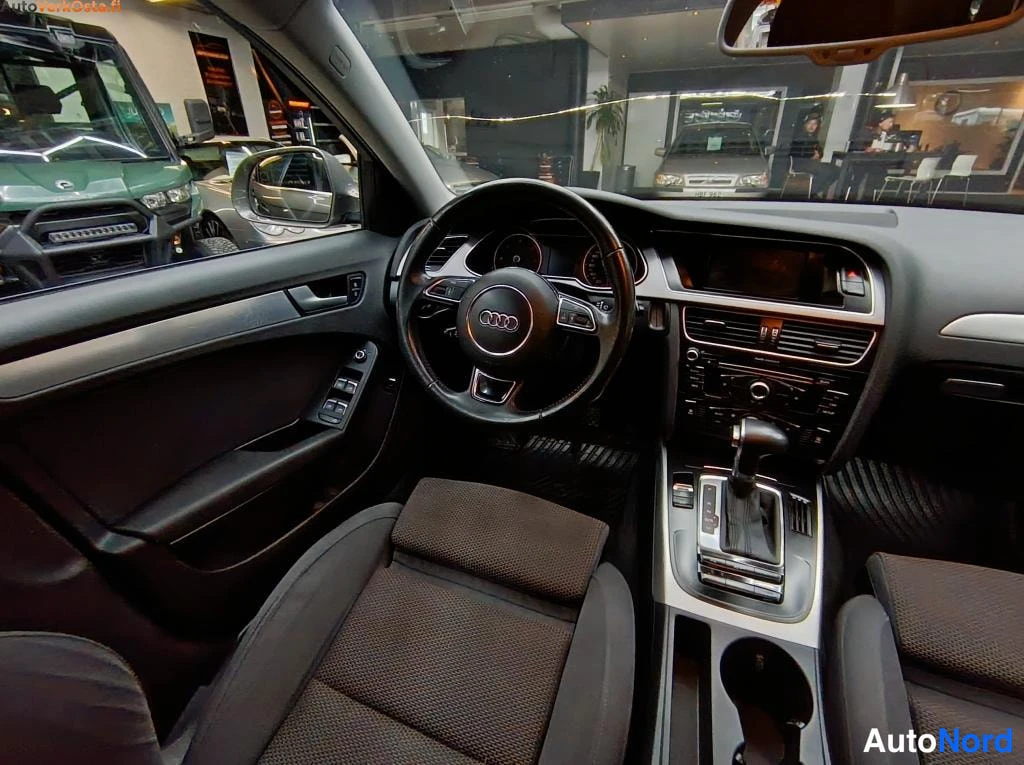 Harmaa Audi A4 Allroad 2013, ohjaamo, kuva 10