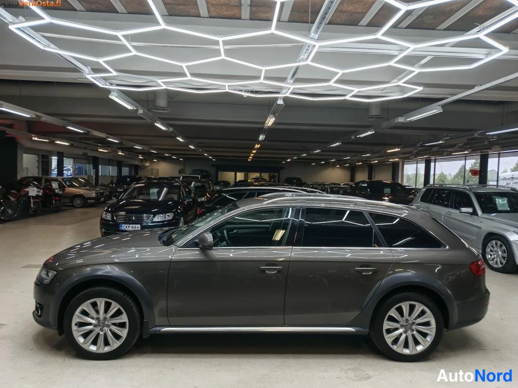 Harmaa Audi A4 Allroad 2013, sivulta, kuva 5
