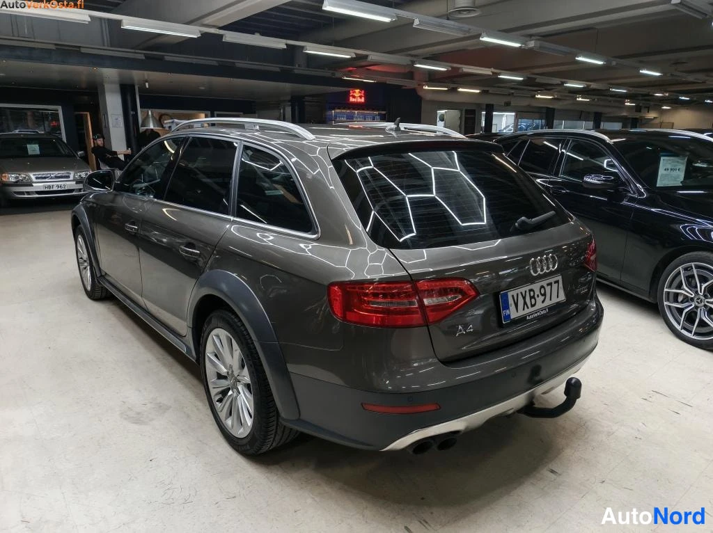 Harmaa Audi A4 Allroad 2013, takaviisto, kuva 6