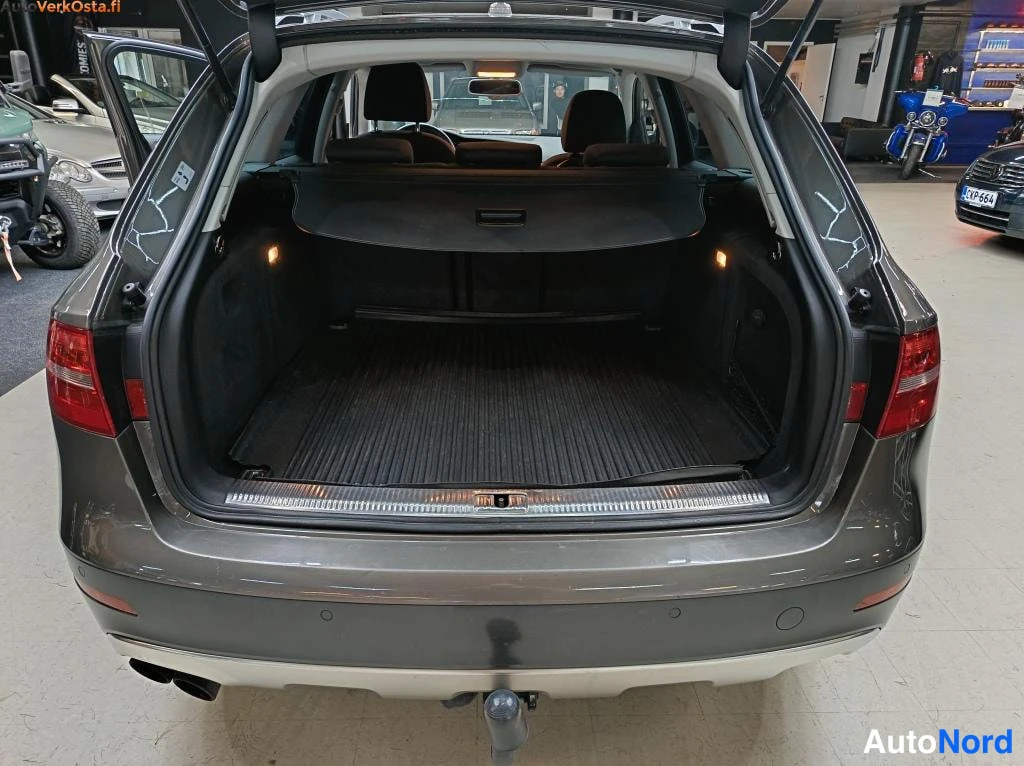Harmaa Audi A4 Allroad 2013, takaa, kuva 9