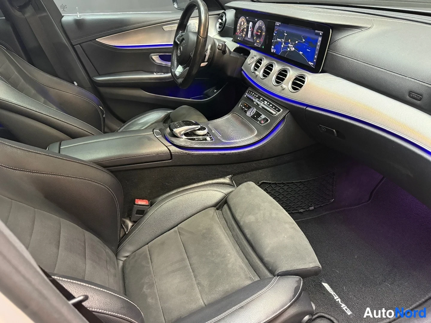 Hopea Mercedes-Benz E 220 d 4MATIC 2017, ohjaamo, kuva 11