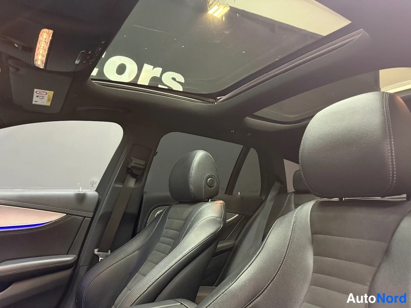 Hopea Mercedes-Benz E 220 d 4MATIC 2017, ohjaamo, kuva 12