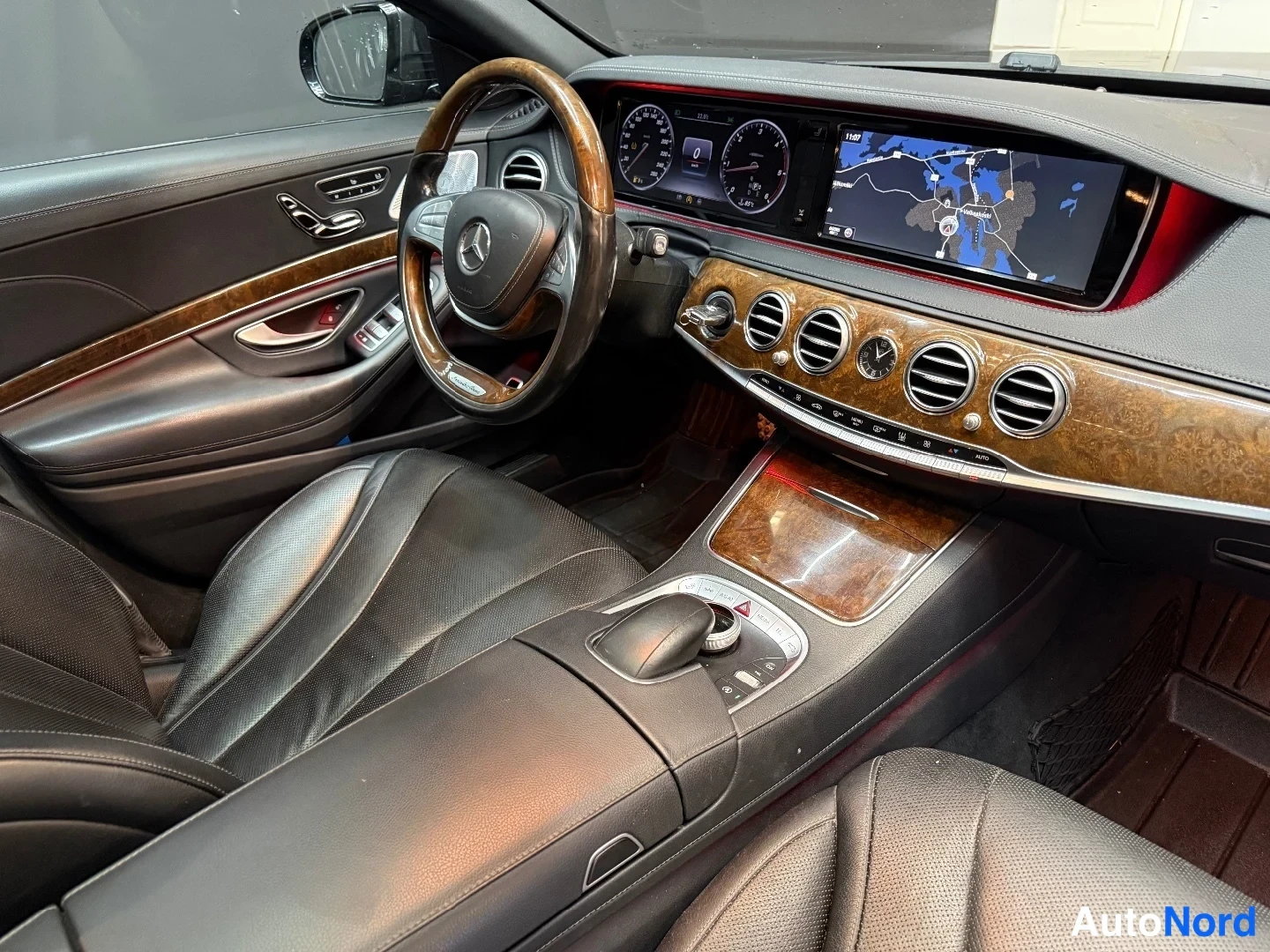 Musta Mercedes-Benz S 350 CDI 4MATIC 2015, ohjaamo, kuva 10
