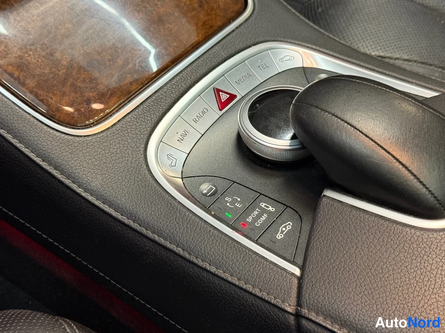 Musta Mercedes-Benz S 350 CDI 4MATIC 2015, yksityiskohta, kuva 15