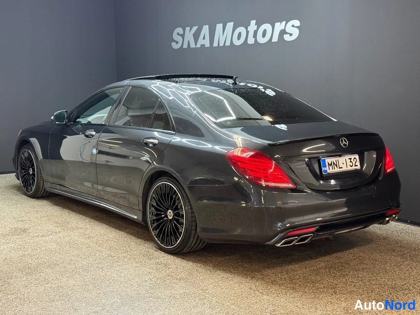 Musta Mercedes-Benz S 350 CDI 4MATIC 2015, takaviisto, kuva 6