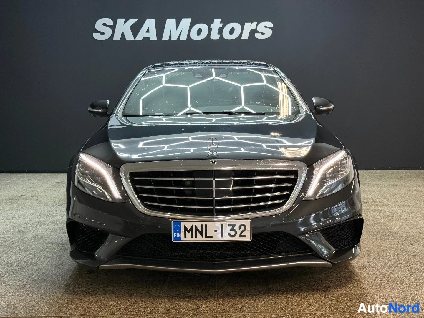 Musta Mercedes-Benz S 350 CDI 4MATIC 2015, edestä, kuva 3