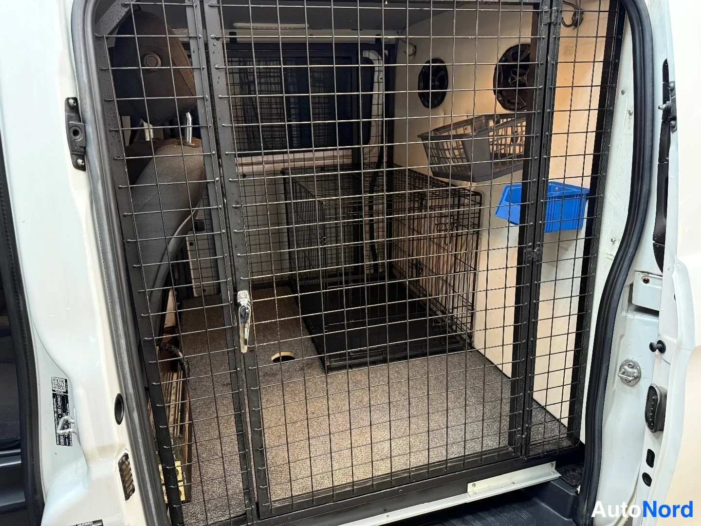 Valkoinen Mercedes-Benz Vito 116 CDI 2018, tavaratila, kuva 9